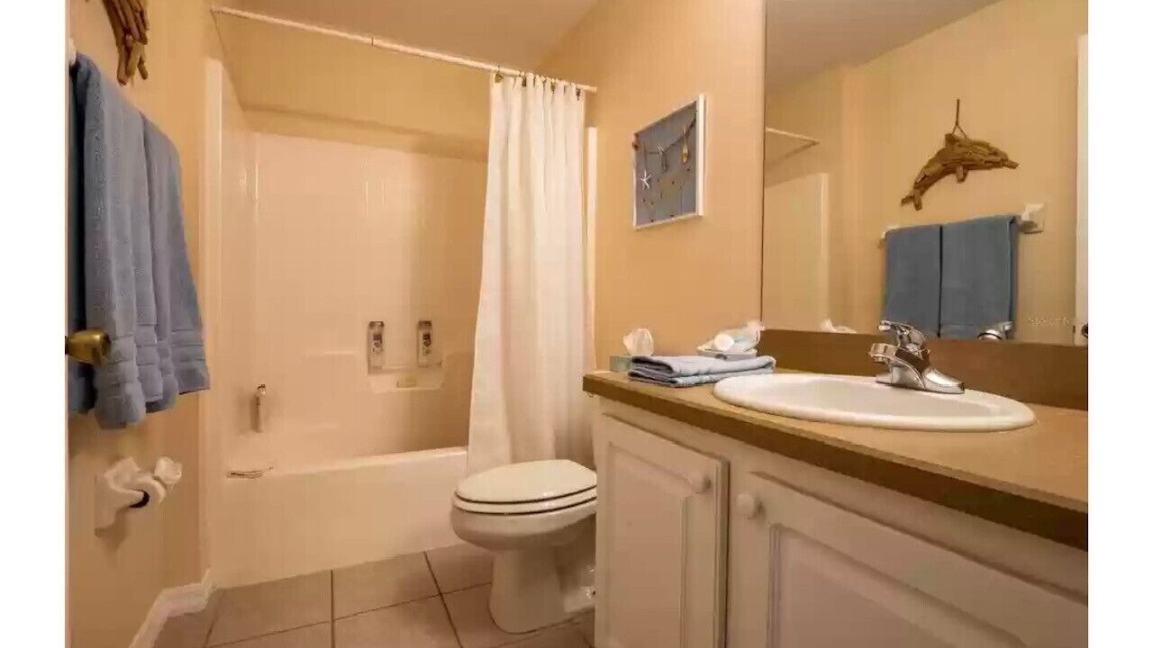 Photo of Bathroom in Lake Wilson Preserve