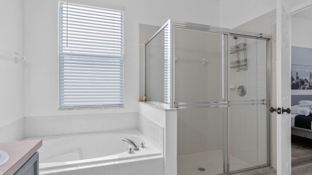 Photo of Bathroom in Lakeside Estates