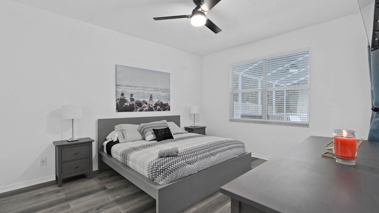 Photo of Bedroom in Lakeside Estates