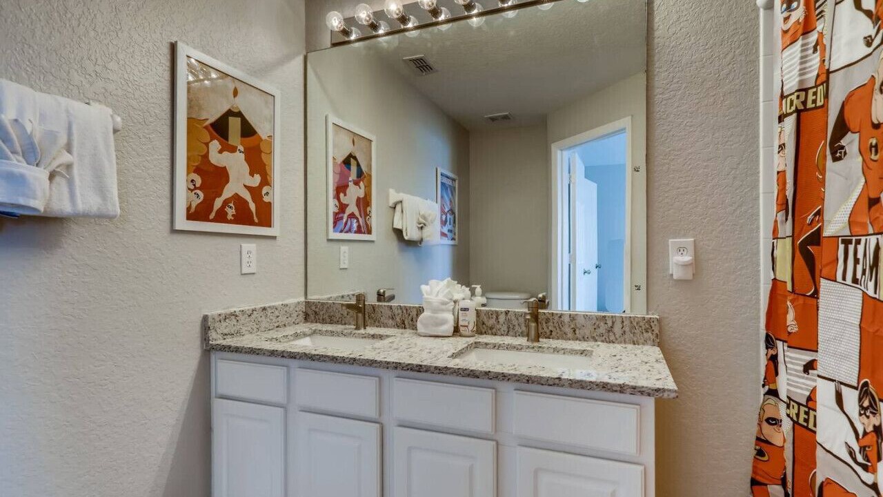 Photo of Bathroom in Crestwynd Bay