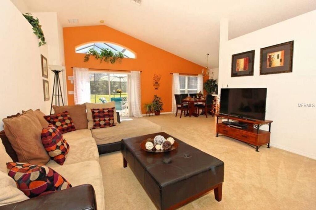 Photo of Livingroom in Watersong