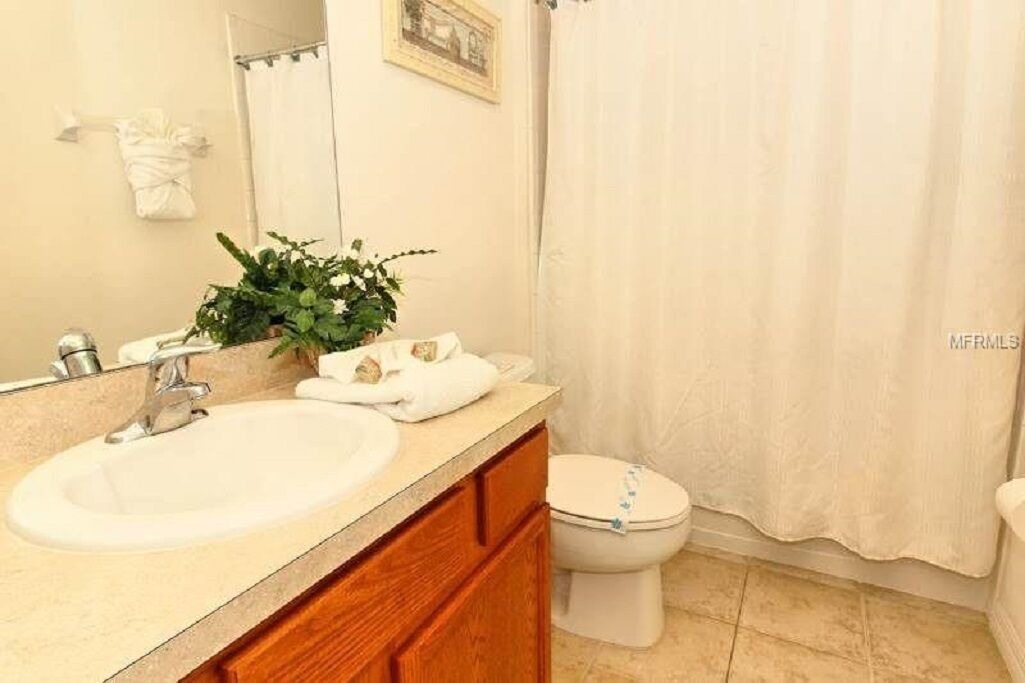 Photo of Bathroom in Watersong