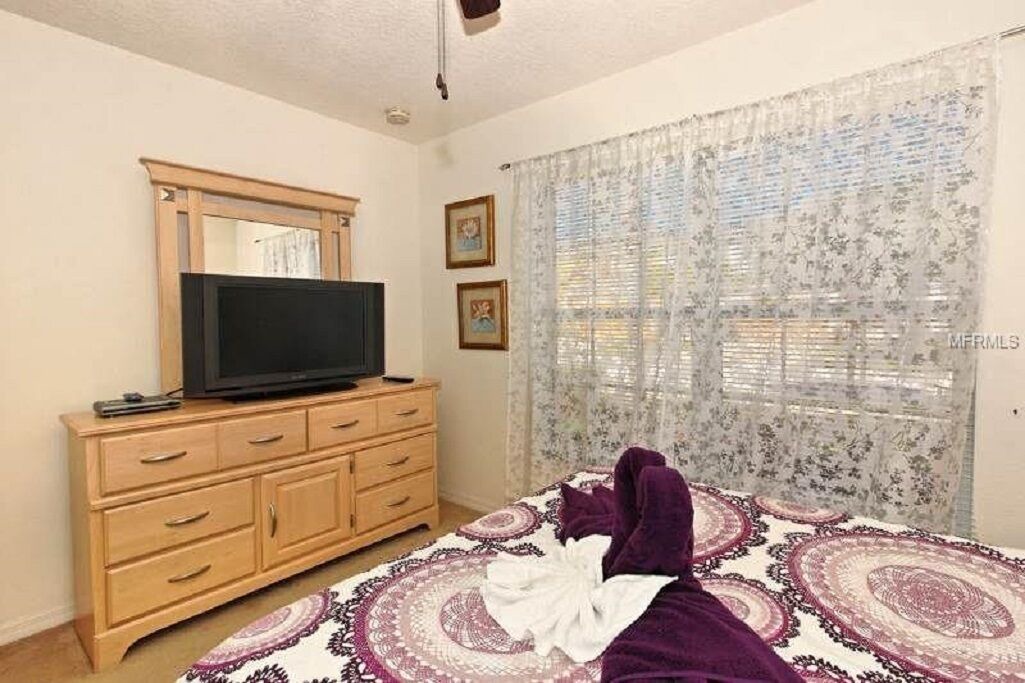 Photo of Bedroom in Watersong