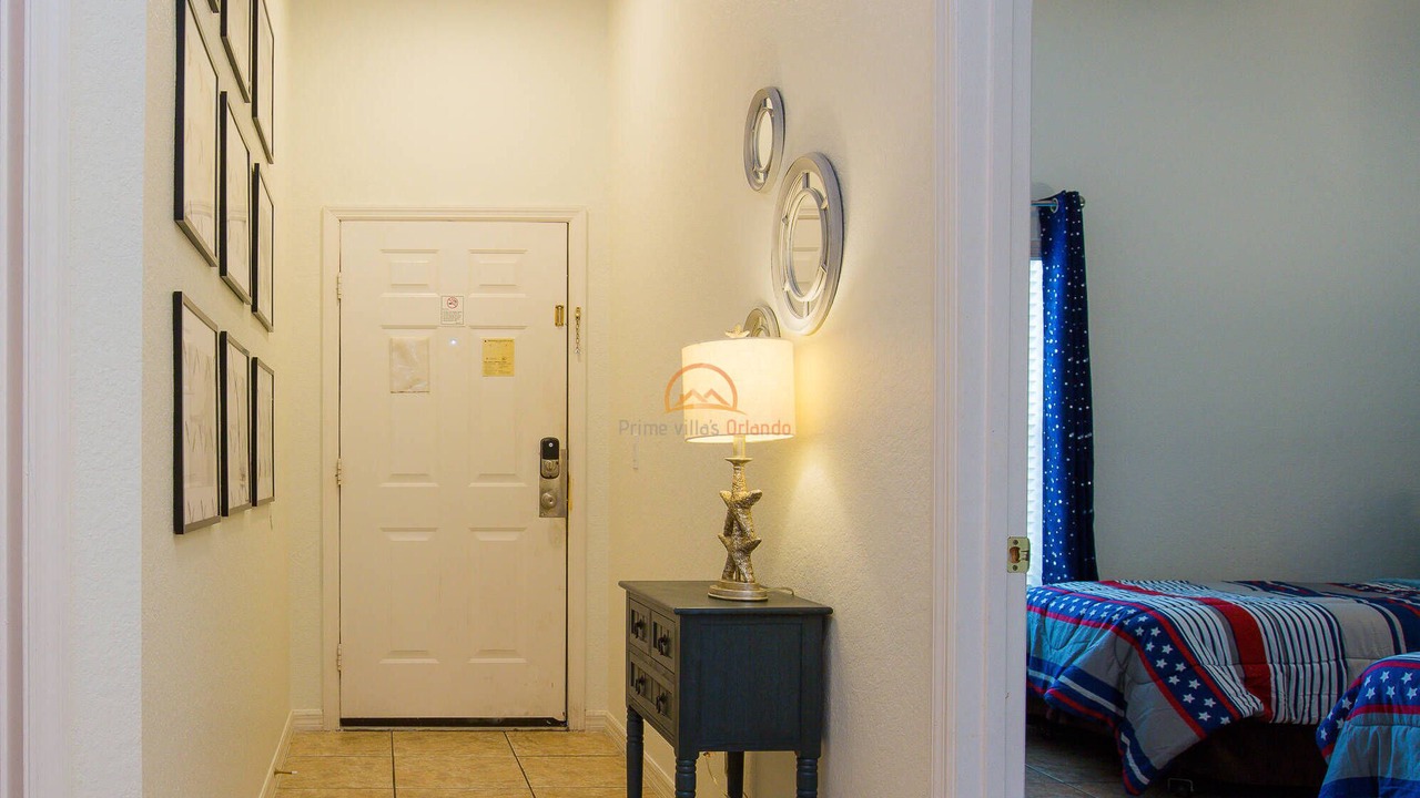 Photo of Bedroom in Bahama Bay