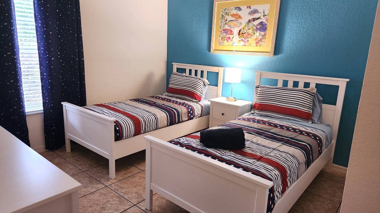 Photo of Bedroom in Bahama Bay