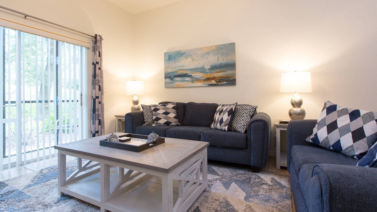 Photo of Livingroom in Bahama Bay