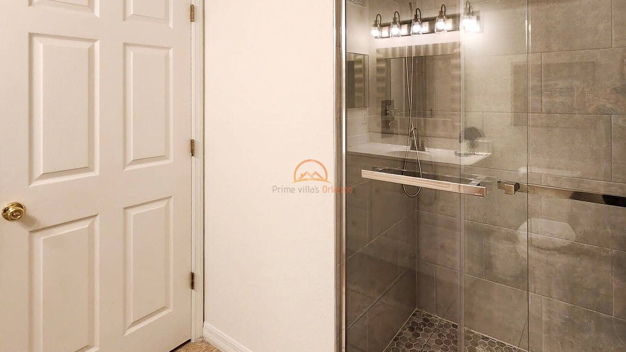 Photo of Bathroom in Bahama Bay