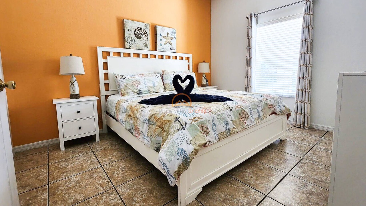 Photo of Bedroom in Bahama Bay