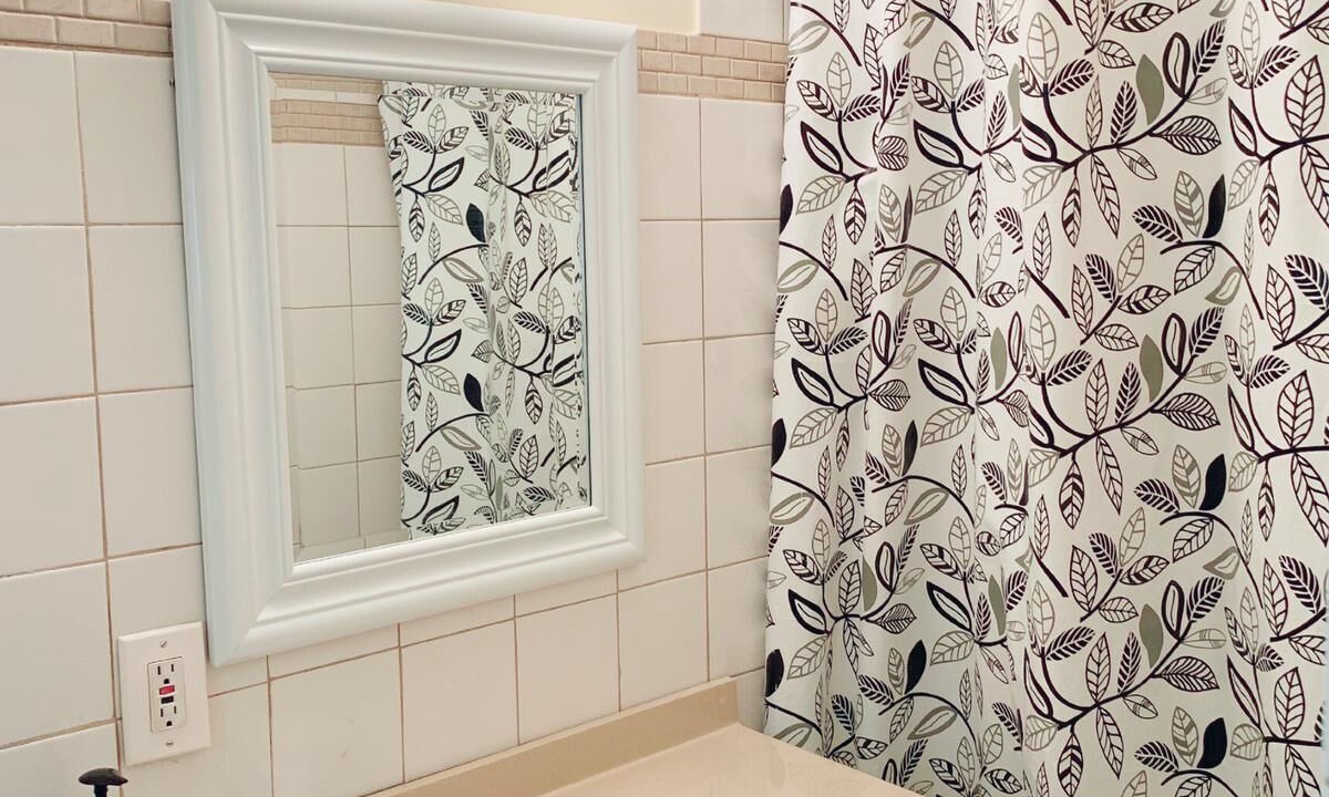 Photo of Bathroom in Malibu Groves