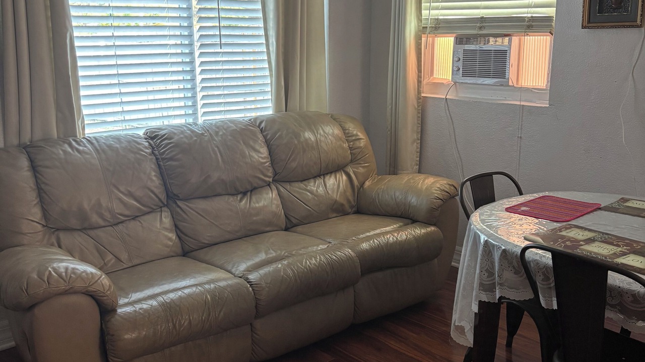 Photo of Livingroom in Dixie Belle