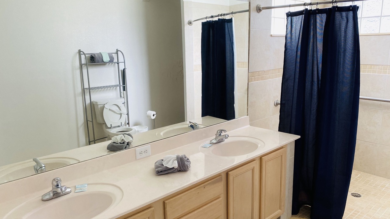Photo of Bathroom in Calabay Parc