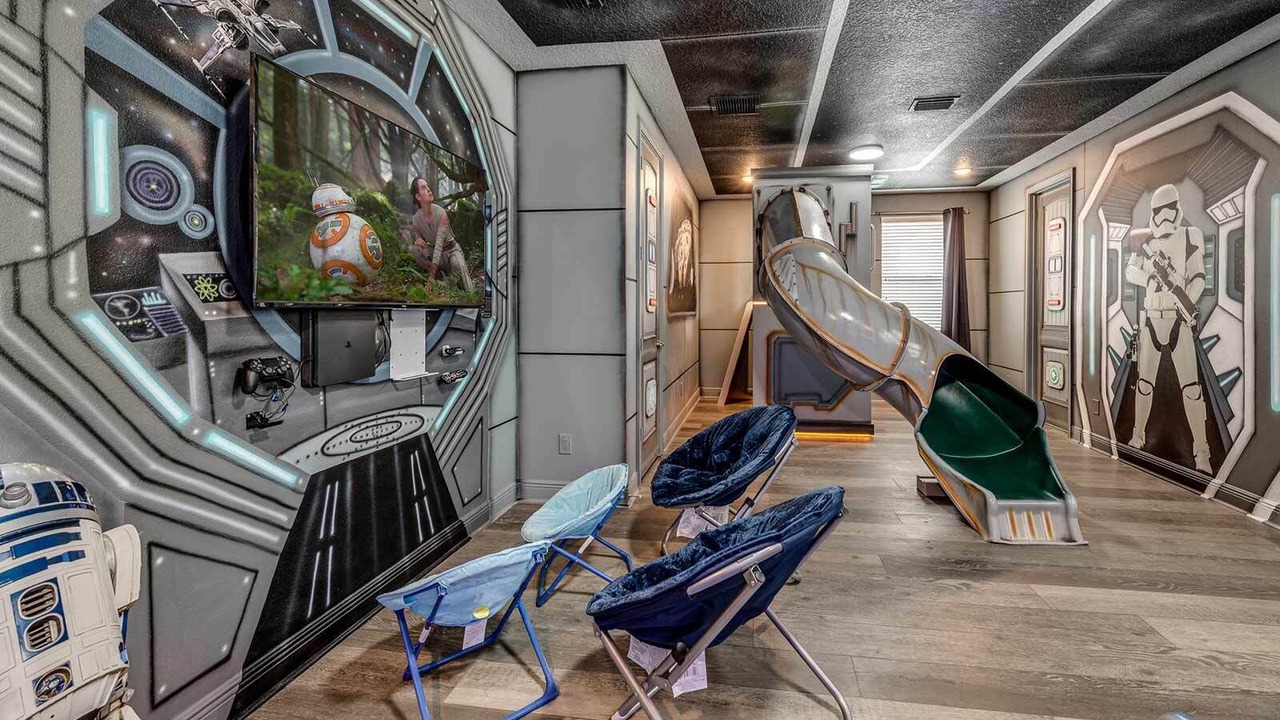 Photo of Bedroom in Bay Lake