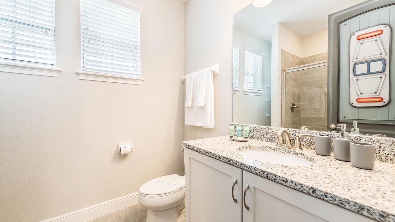 Photo of Bathroom in Bay Lake