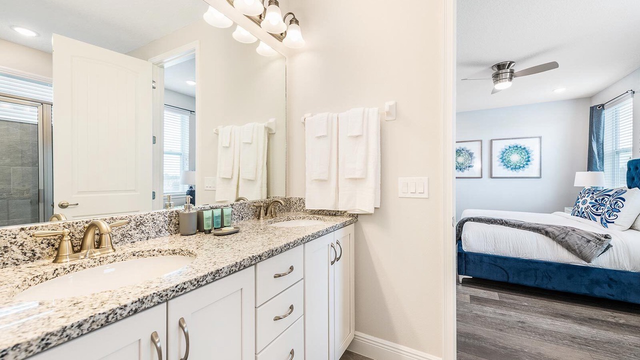 Photo of Bathroom in Bay Lake