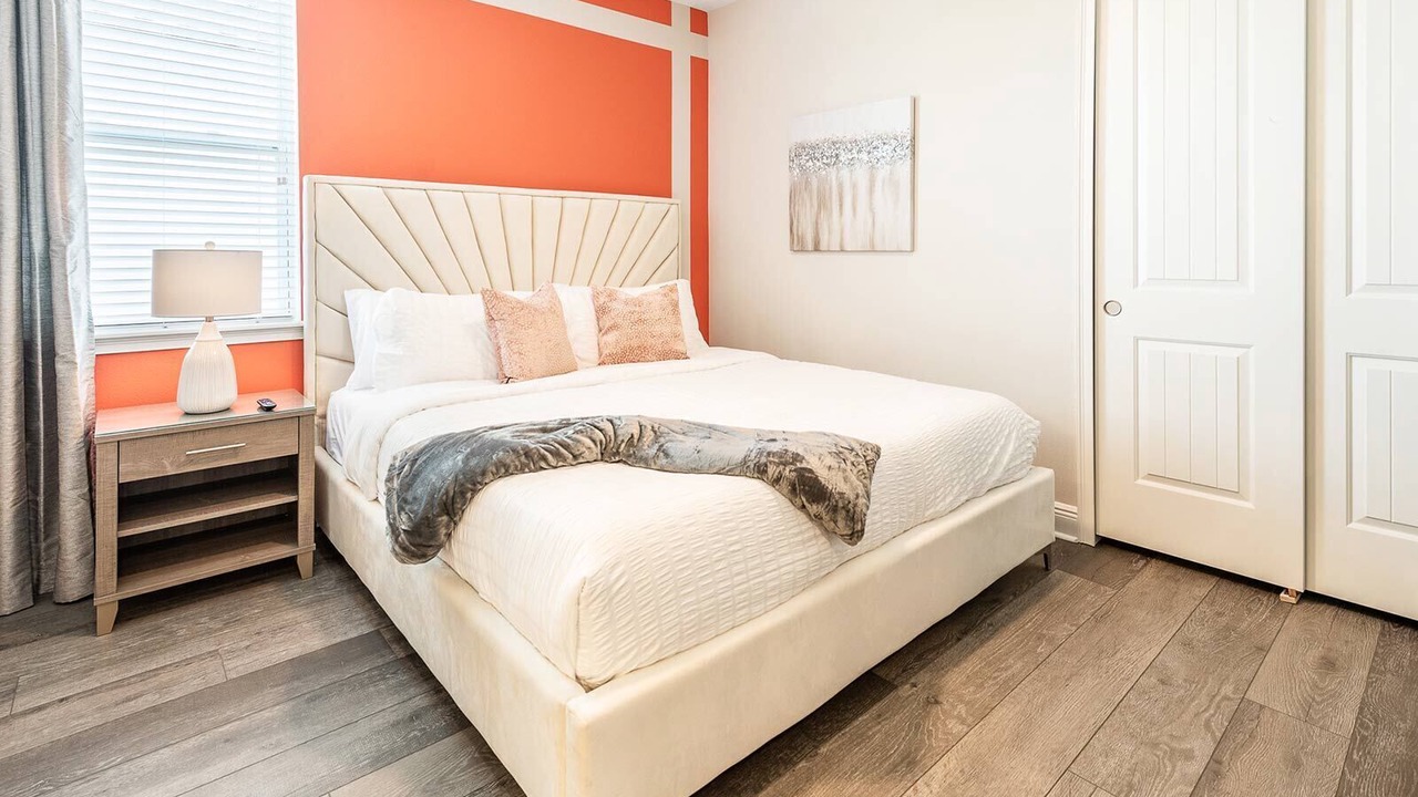 Photo of Bedroom in Bay Lake