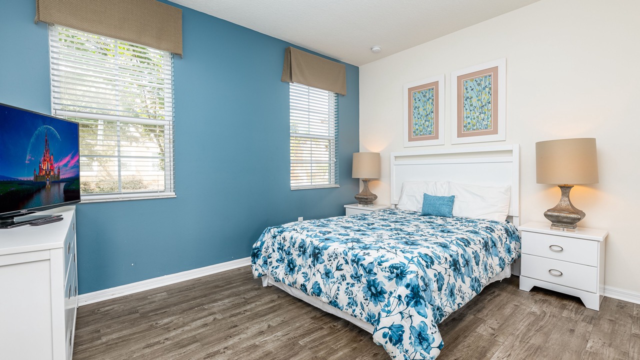 Photo of Bedroom in Seasons