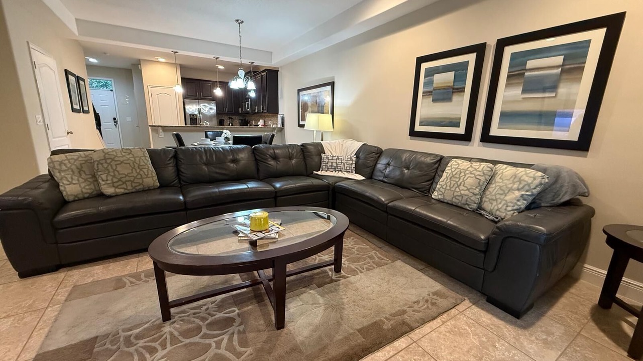 Photo of Livingroom in Four Corners