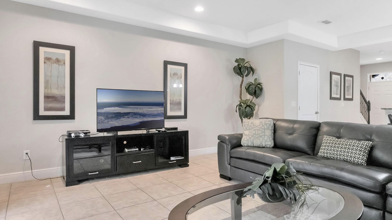 Photo of Livingroom in Four Corners