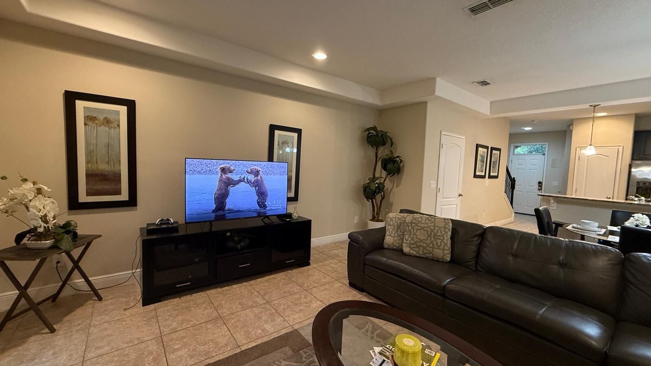 Photo of Livingroom in Four Corners