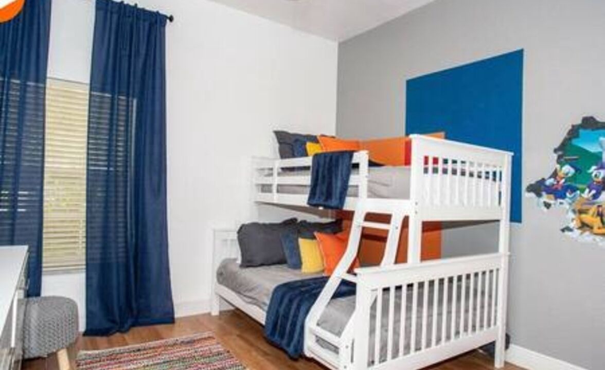 Photo of Bedroom in Bahama Bay