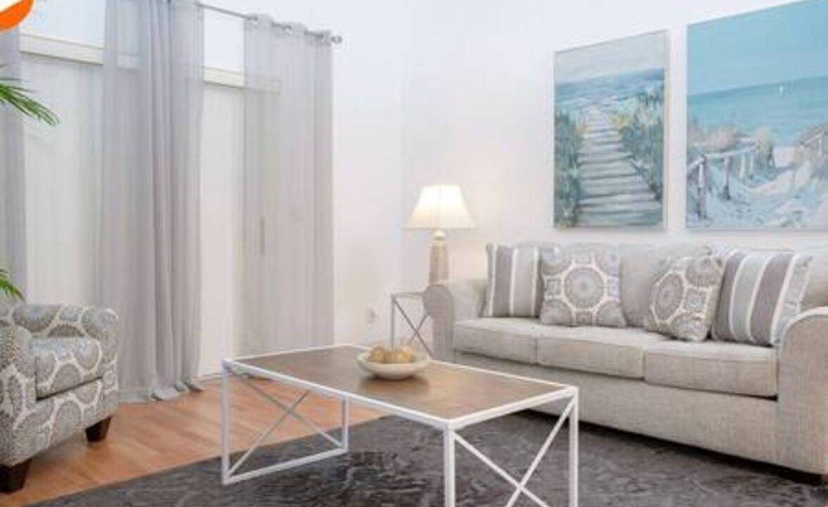 Photo of Livingroom in Bahama Bay