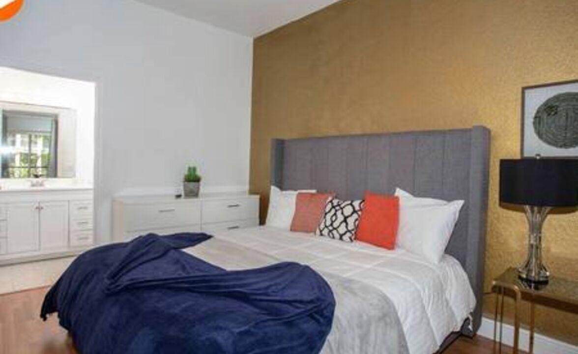 Photo of Bedroom in Bahama Bay