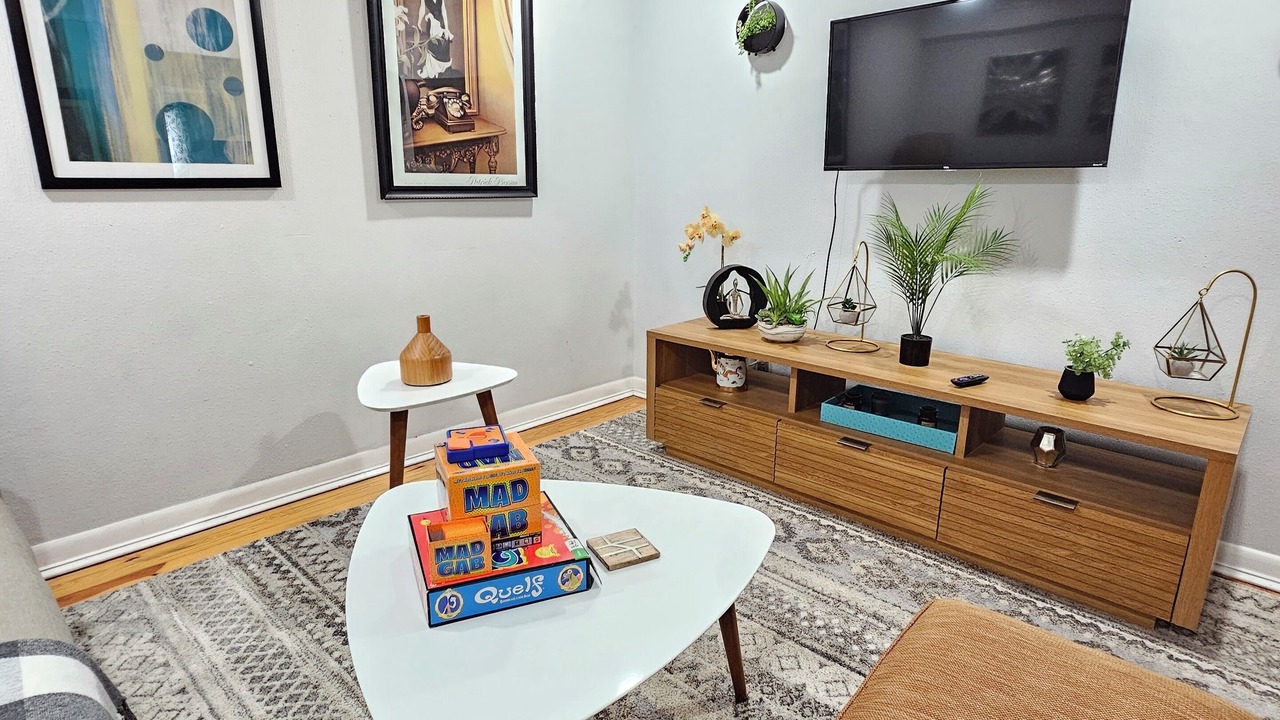Photo of Livingroom in Lawsona - Fern Creek