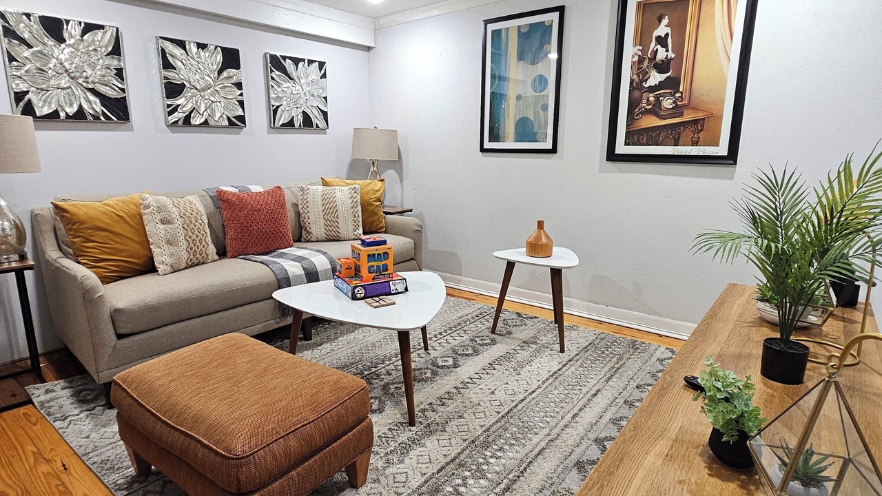 Photo of Livingroom in Lawsona - Fern Creek