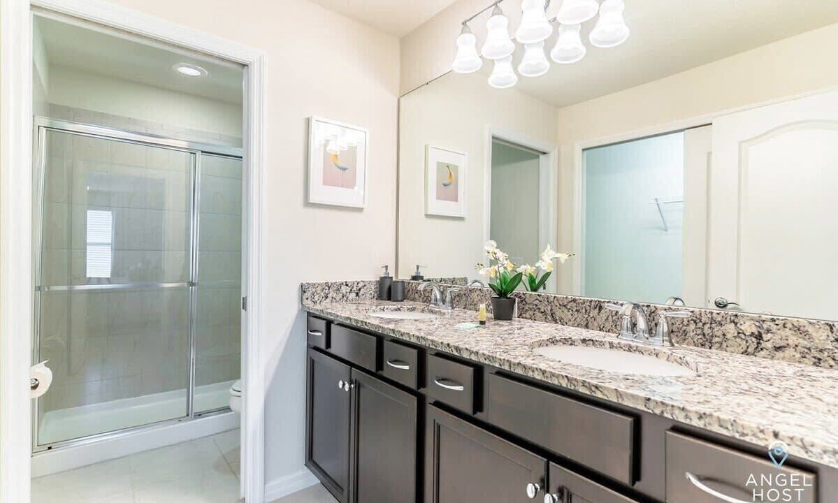 Photo of Bathroom in Four Corners