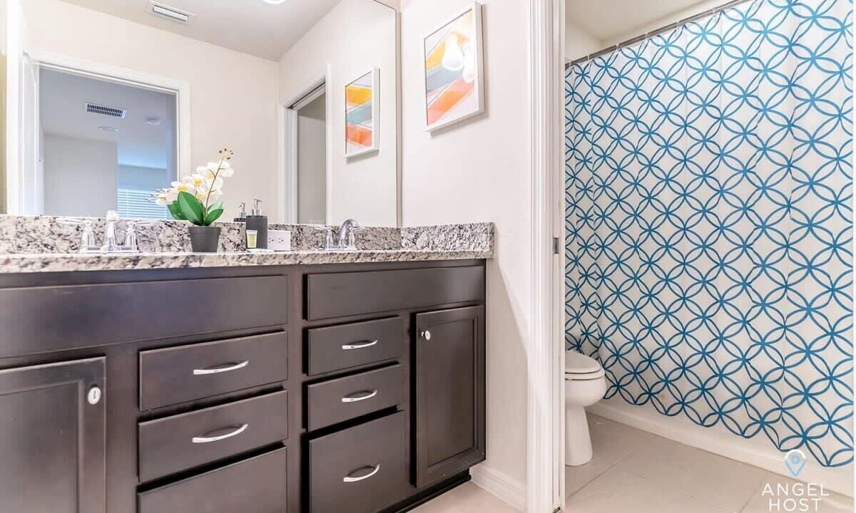 Photo of Bathroom in Four Corners