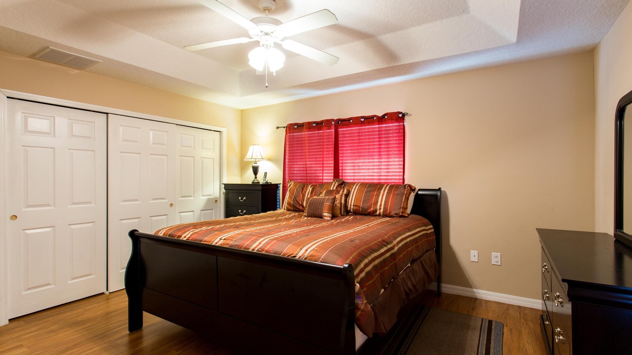 Photo of Bedroom in Crestwynd Bay