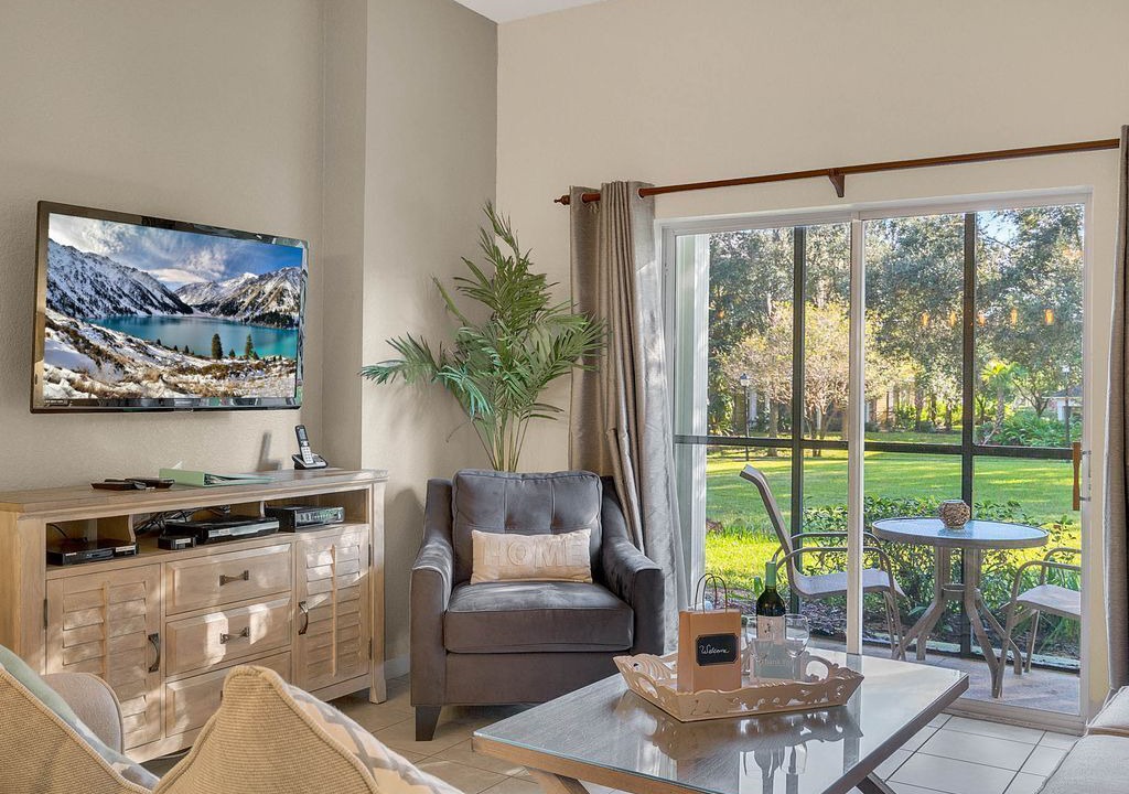 Photo of Livingroom in Bahama Bay