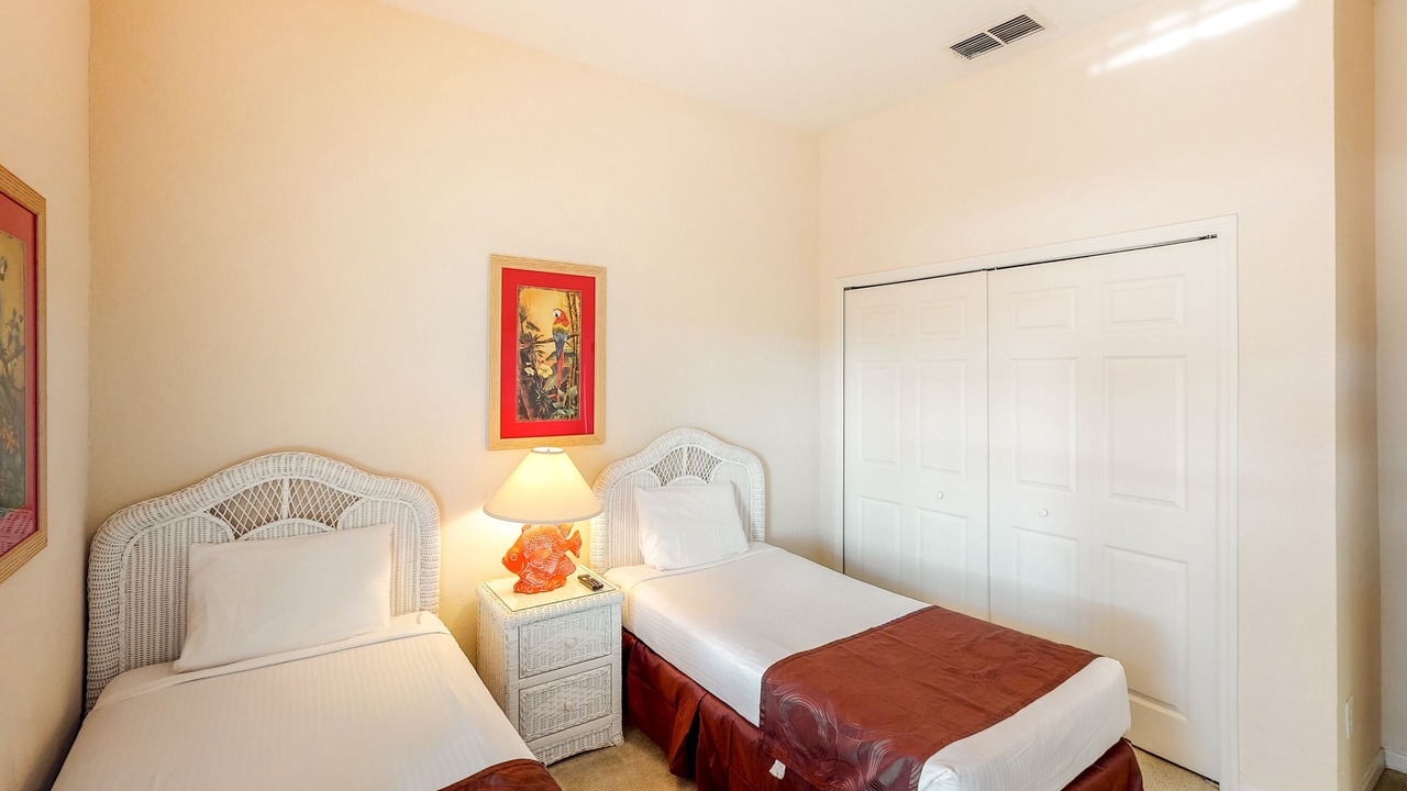 Photo of Bedroom in Bahama Bay
