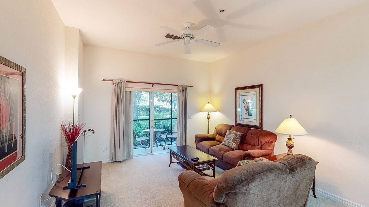 Photo of Livingroom in Bahama Bay
