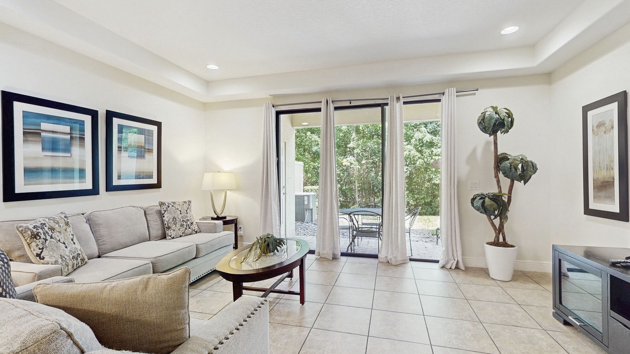 Photo of Livingroom in Four Corners