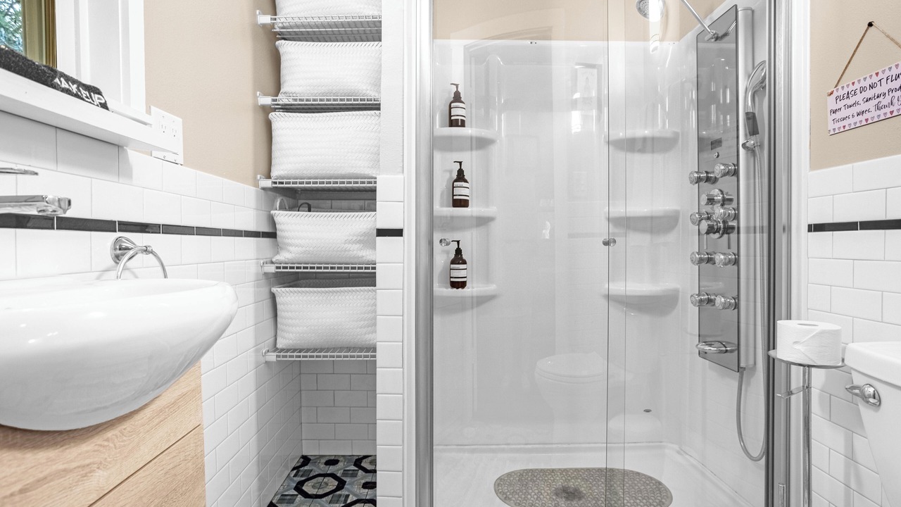 Photo of Bathroom in Lake Davis - Greenwood