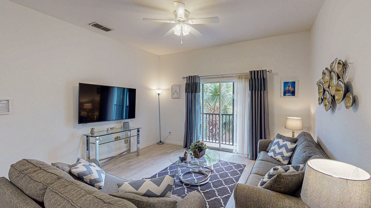 Photo of Livingroom in Bahama Bay