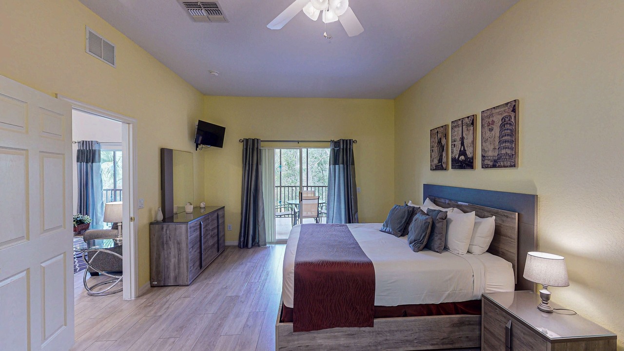 Photo of Bedroom in Bahama Bay