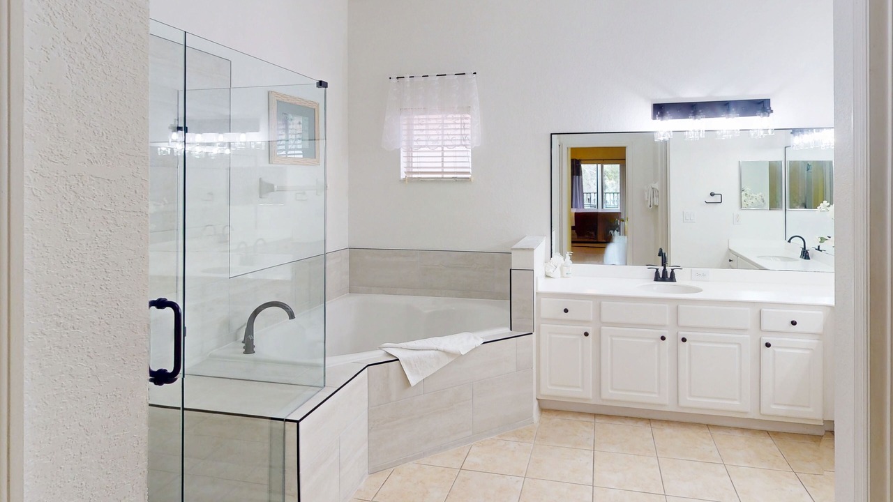 Photo of Bathroom in Bahama Bay