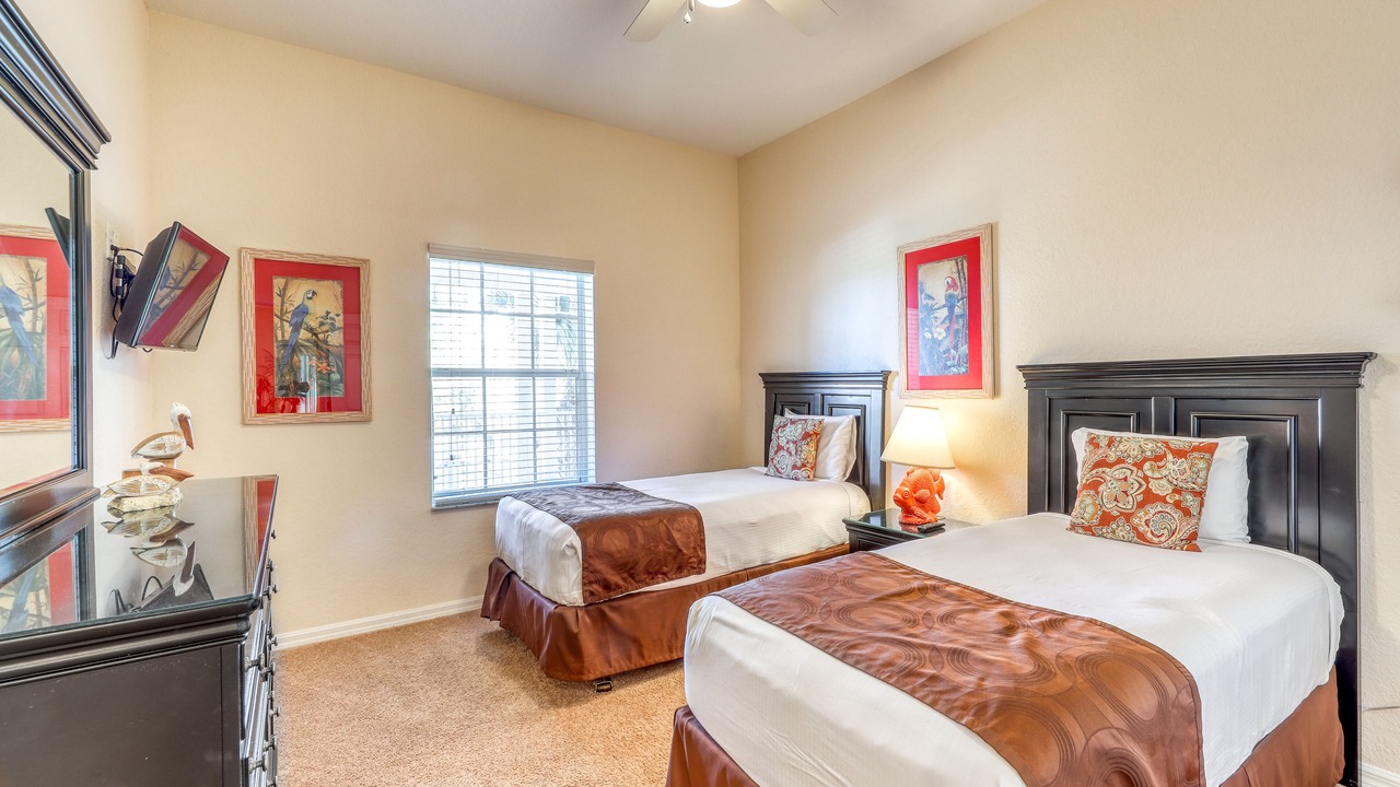 Photo of Bedroom in Bahama Bay