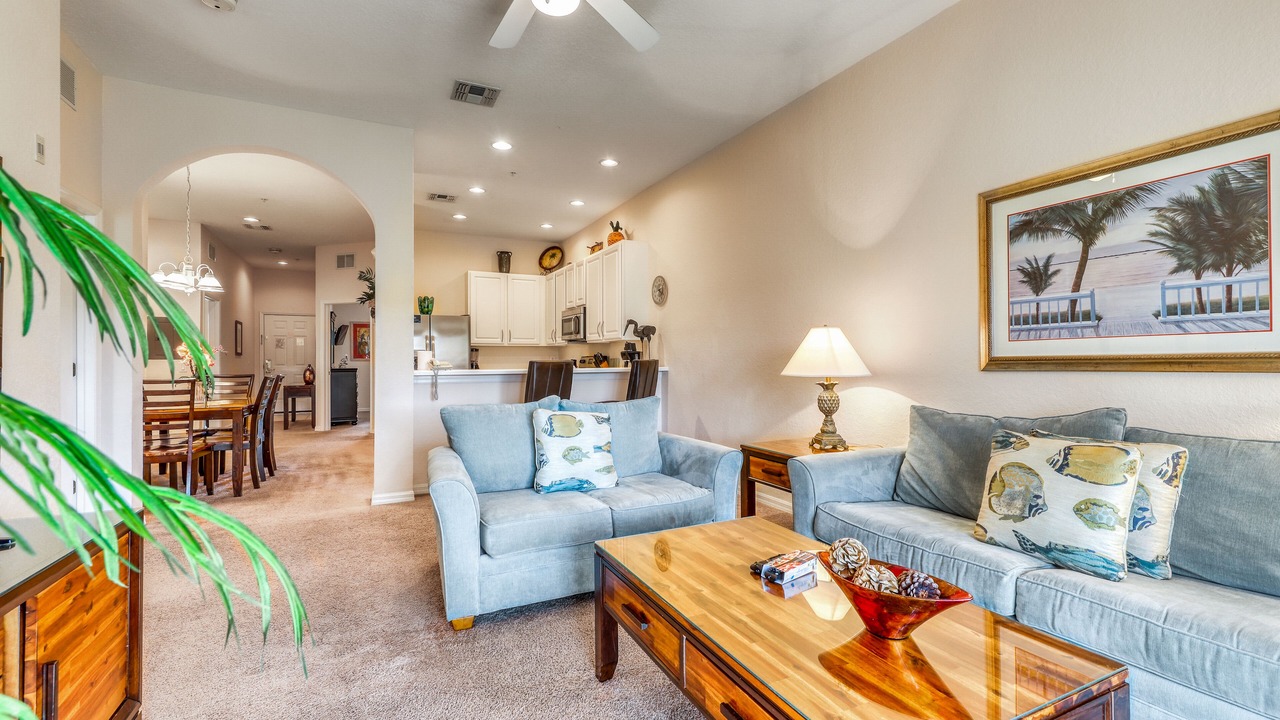 Photo of Livingroom in Bahama Bay