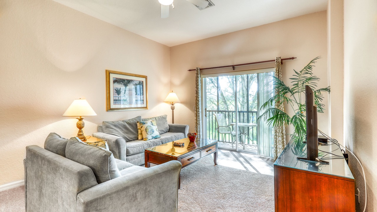 Photo of Livingroom in Bahama Bay