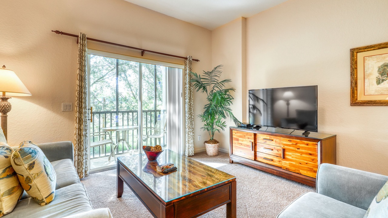 Photo of Livingroom in Bahama Bay