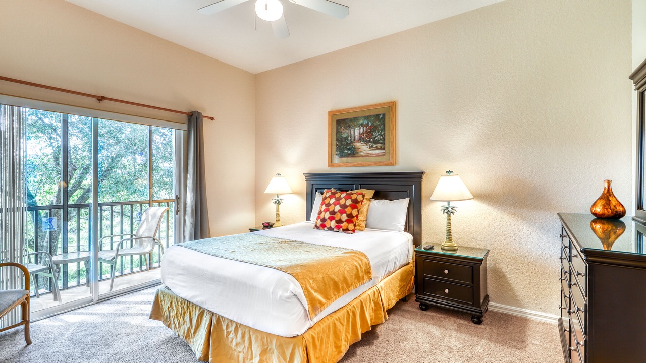 Photo of Bedroom in Bahama Bay