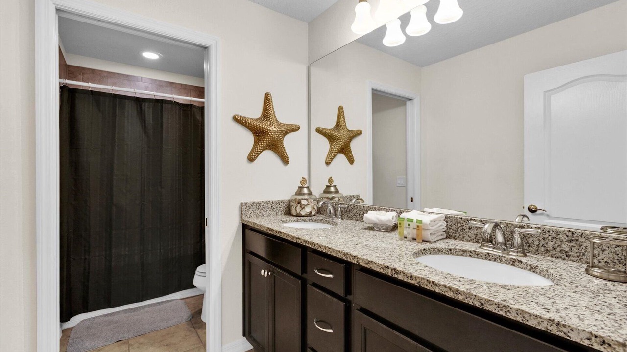 Photo of Bathroom in Four Corners