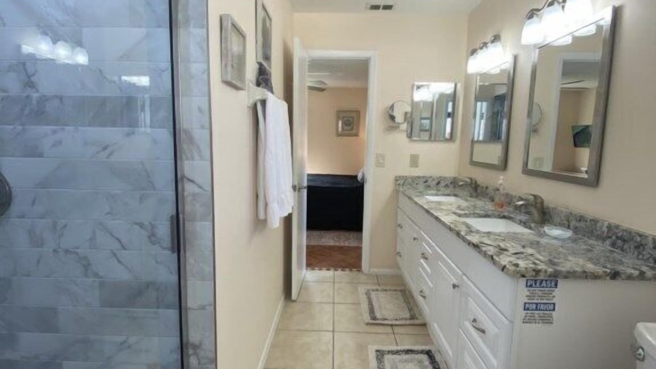 Photo of Bathroom in Indian Ridge