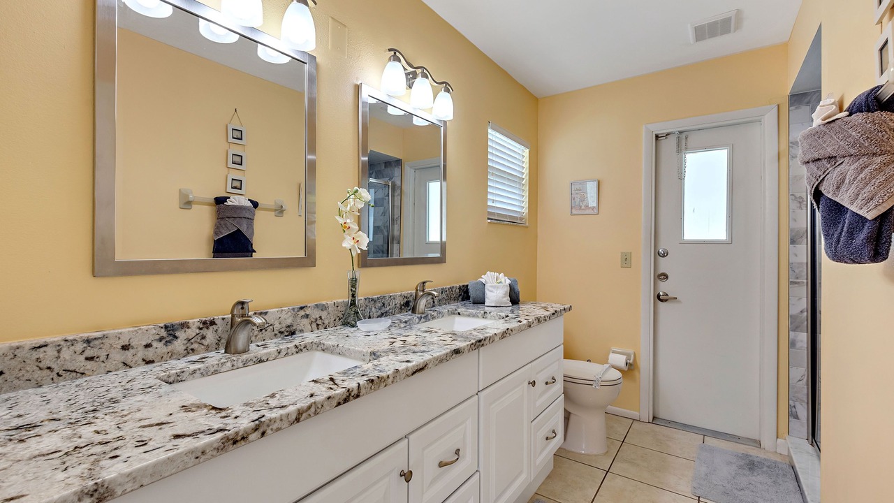 Photo of Bathroom in Indian Ridge