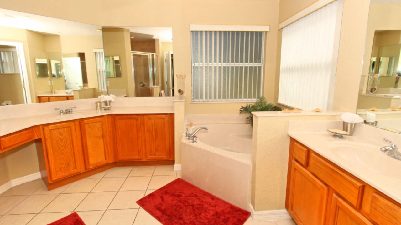 Photo of Bathroom in Highlands Reserve
