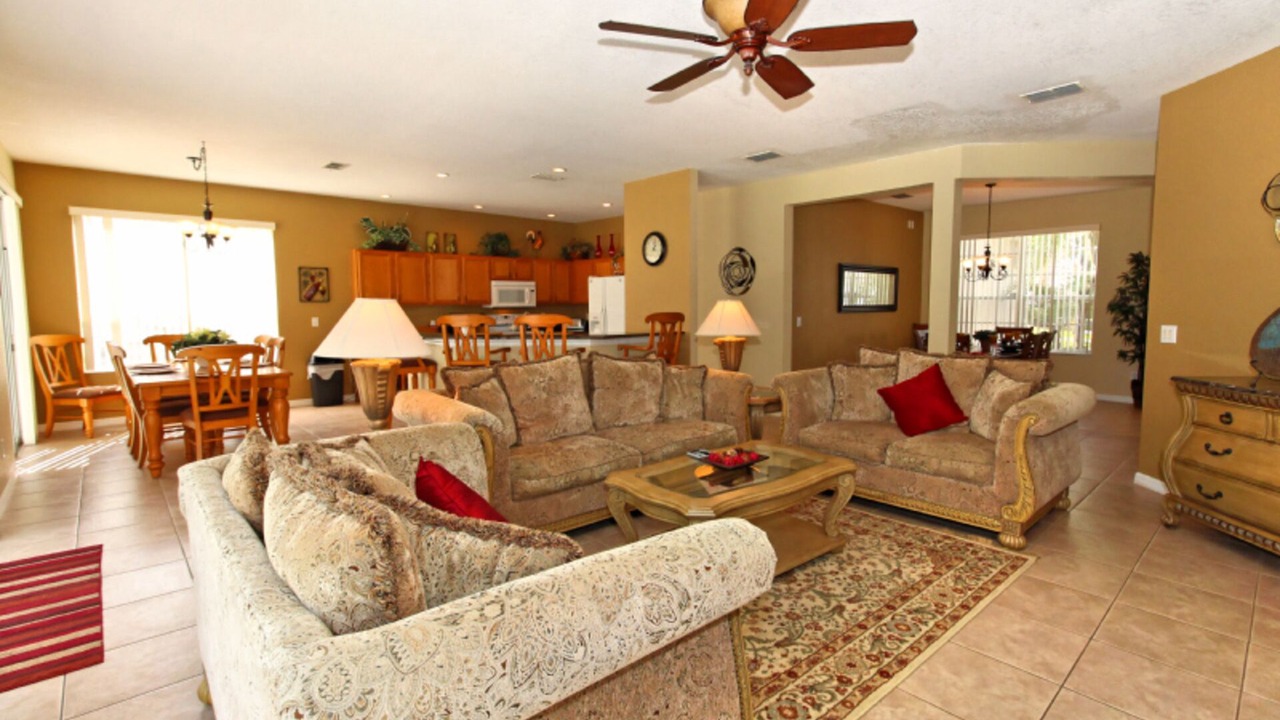 Photo of Livingroom in Highlands Reserve