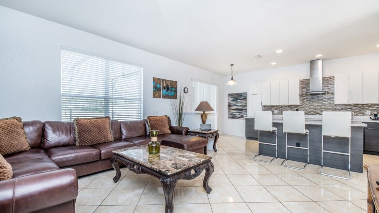 Photo of Livingroom in Highlands Reserve